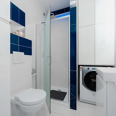 Cosy With Smart Tv By Renters Apartment *