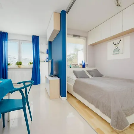 Cosy With Smart Tv By Renters ורשה